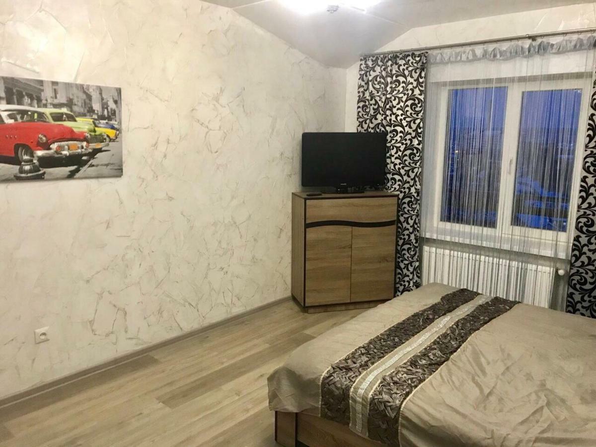 Апартаменти Економ Ivano-Frankivsk Exterior foto